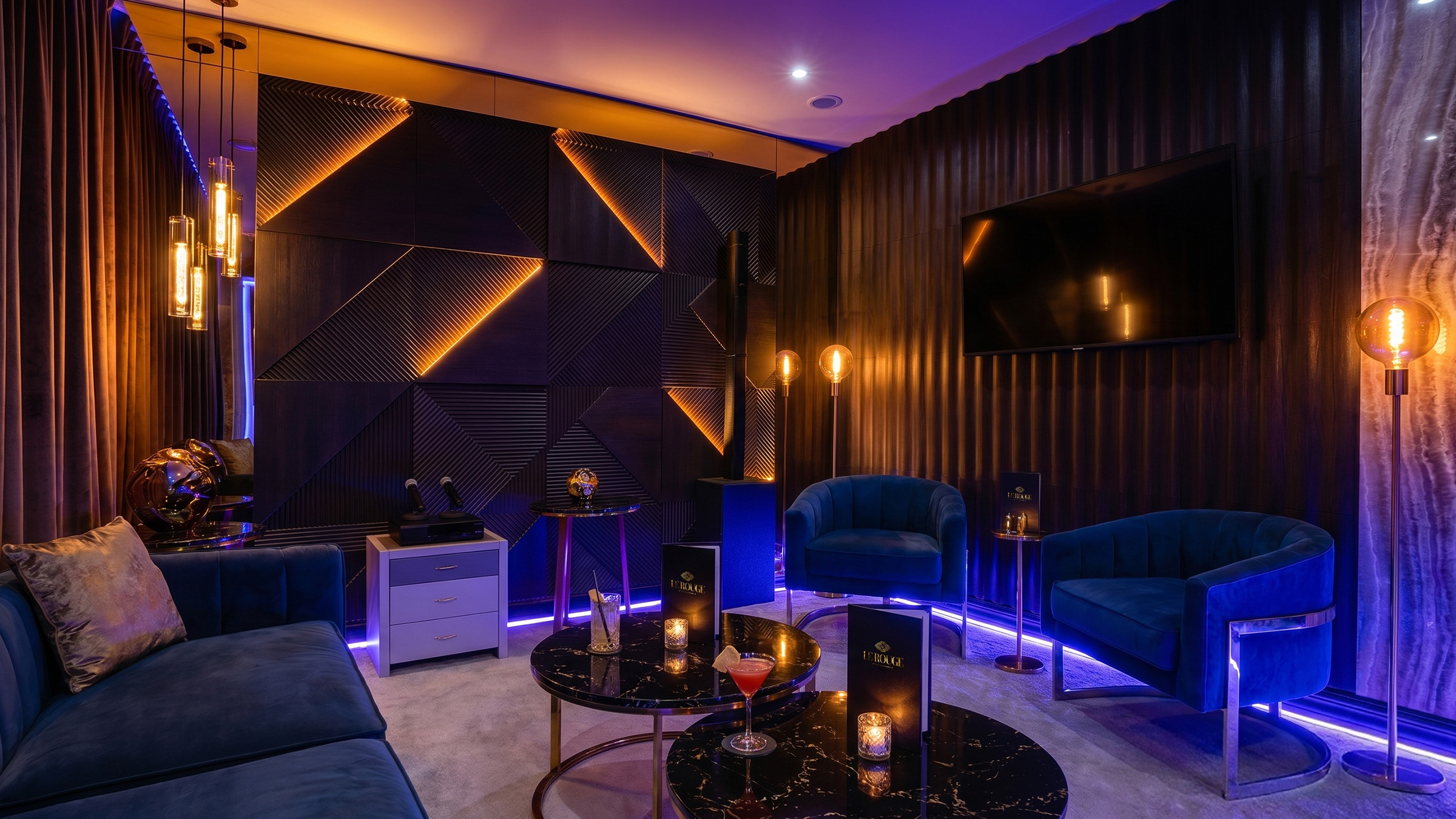 LOUNGE ROOM